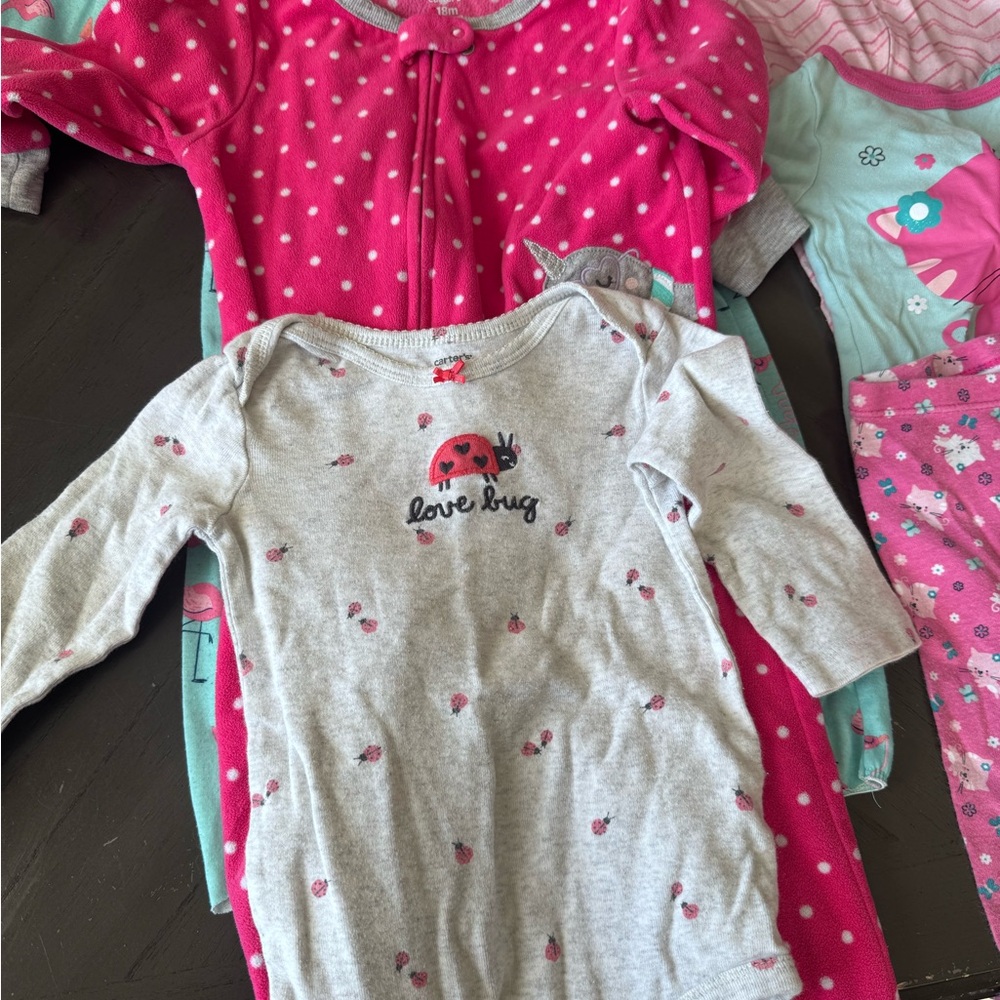 18M pajama bundle - Picture 2 of 5